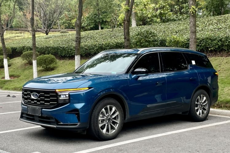 Used Ford Edge 2023 Ford Explorer L 2.0T EcoBoost Two-Wheel Drive 7-Seater Luxury Model