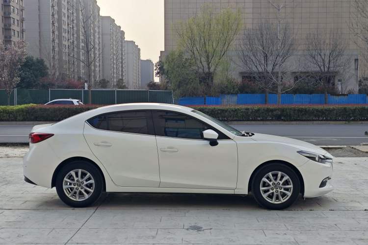 Used Mazda 3 Axela 2017 Sedan 1.5L Automatic Comfort Model Emission Standard China V