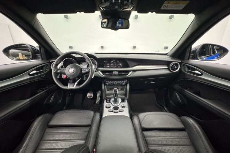 Used Alfa Romeo Stelvio 2022 2.0T 280HP Veloce Track Edition