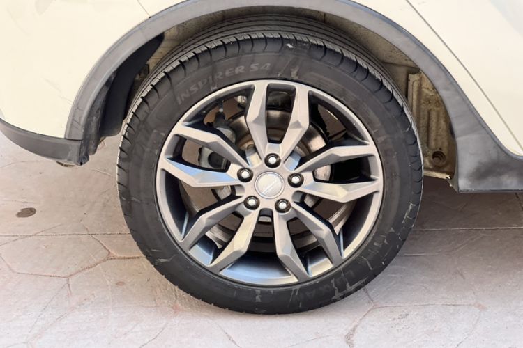 Used Land X2 2017 1.6L Automatic Sharp Edition