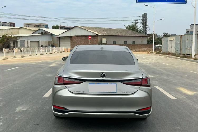 Used Lexus ES 2023 200 Excellence Edition