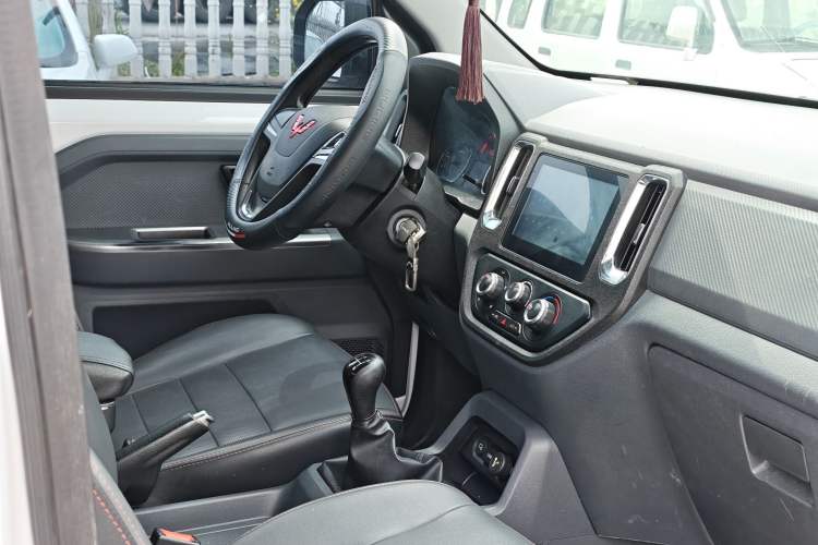Used Wuling Zhengtu 2021 1.5L Adventure LAR Interior 2
