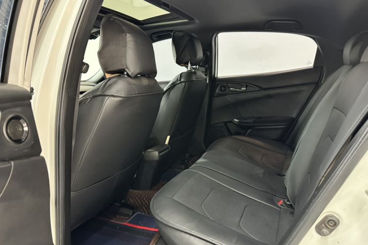 Used Honda Civic 2021 HATCHBACK 220TURBO CVT Dynamic Control Interior 3