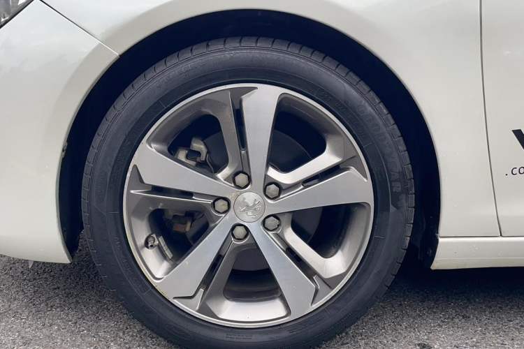 Used Peugeot 308S 2015 1.6T Automatic Jingchi Edition Exterior 7