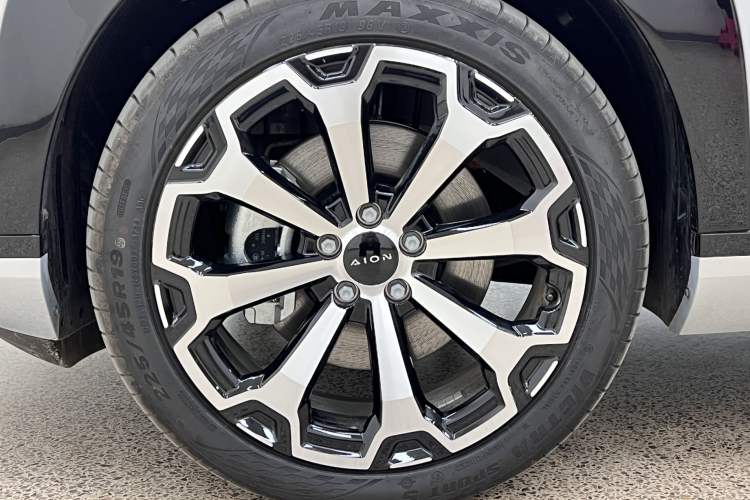 Used AION V 2024 Aion Tyrannosaurus 520 Smart Luxury Edition