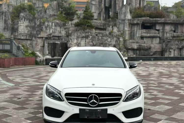 Used Mercedes-Benz C-Class 2017 Restyled C 200 Sport Edition Exterior 5