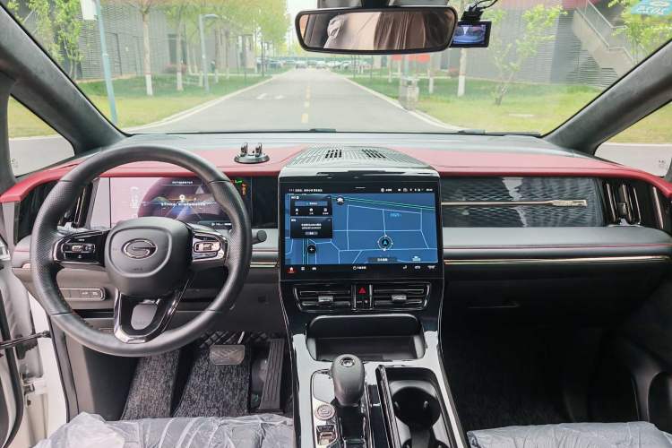 Used GAC Trumpchi M8 2023 Zongshi Series Dual-Motor Supreme Edition Interior 1