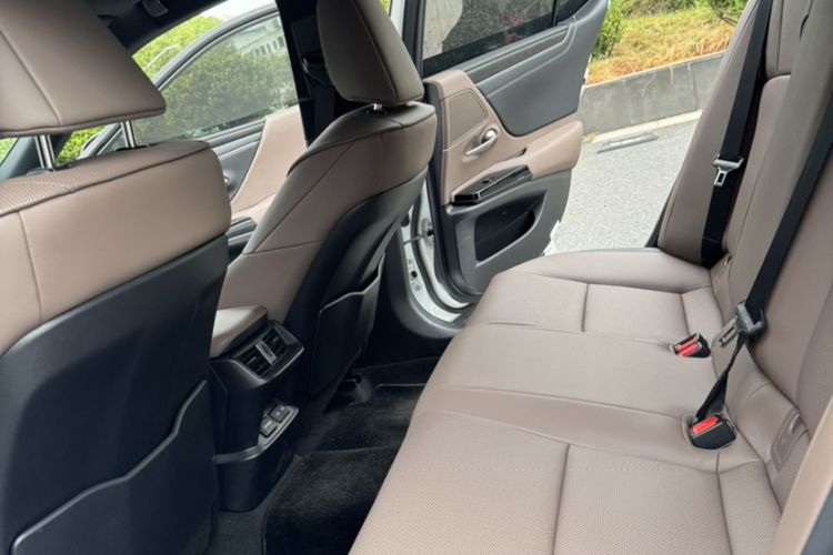 Used Lexus ES 2024 200 Premium Edition