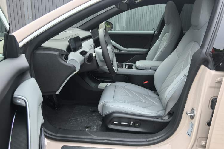 Used Nio ET5T 2025 75 kWh Touring
