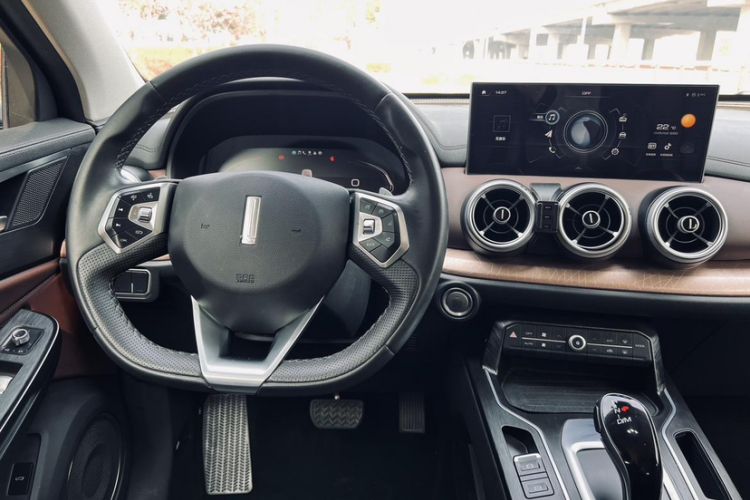 Used Wey VV5 2020 1.5T Two-Wheel Drive Smart Pioneer