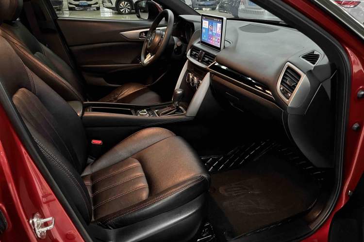 Used Mazda CX-4 2018 2.0L Automatic Two-Wheel Drive Blue Sky Dynamic Version China V Standard Interior 6