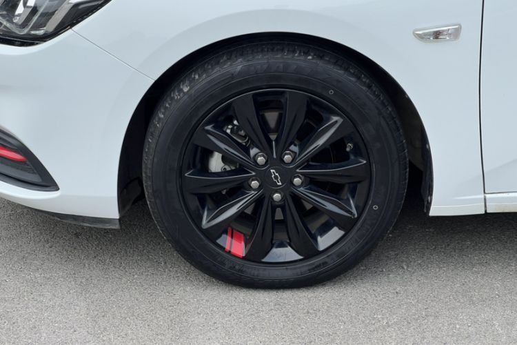 Used Chevrolet Monza 2020 Light Hybrid Redline 320T Dual-Clutch Joyful Edition