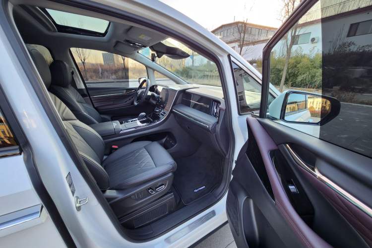 Used GAC Trumpchi M8 2024 Master Series 400T Ultimate Edition
