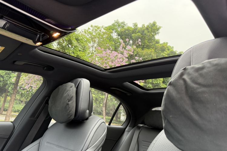 Used Mercedes-Benz C-Class 2024 Facelifted C-Class 260 L Night Edition Sports Version