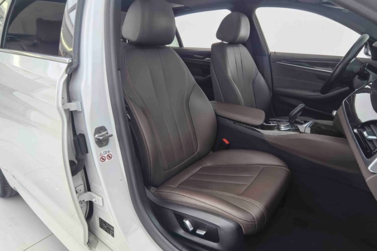 Used BMW 5 Series 2020 525Li M Sport Package Interior 8