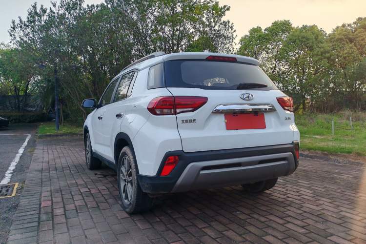 Used Hyundai ix35 2019 2.0L Automatic 2WD Zhiyong·Changxiang Edition China VI Standard Exterior 3