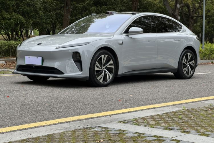 Used Nio ET5 2024 75 kWh Front Left 45 Deg