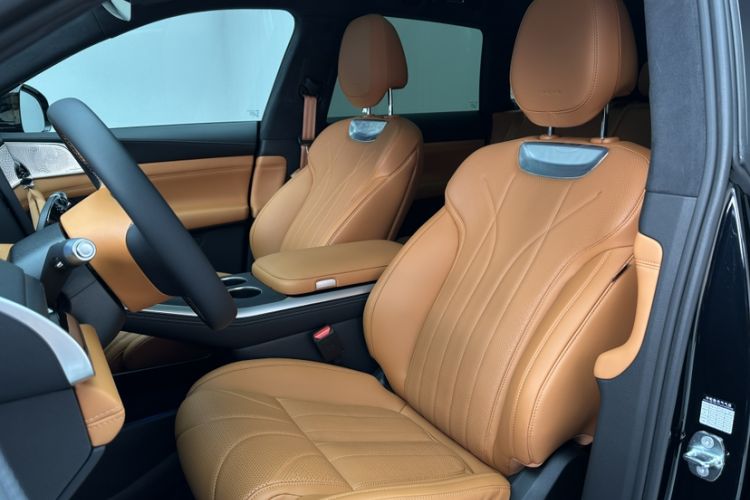 Used XPeng G9 2025 625 Long-Range Max Left Front Seat