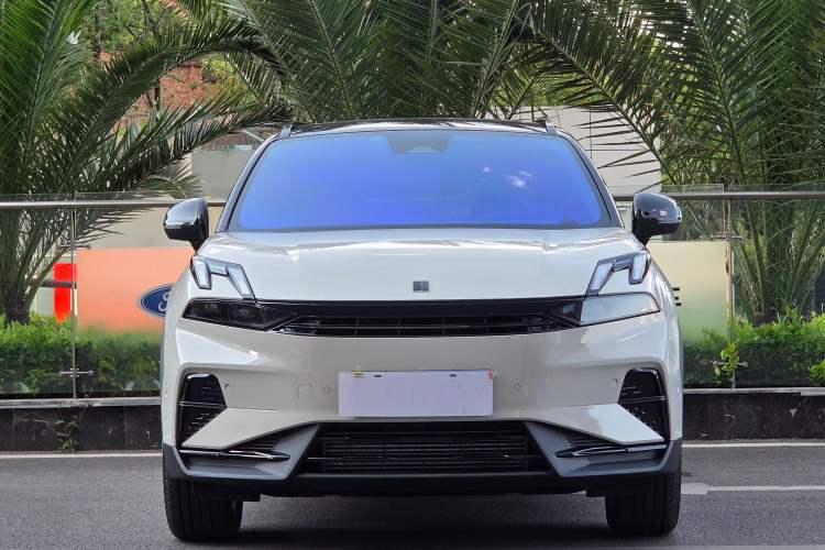 Used Lynk & Co 06 2025 Renew 1.5T Halo Exterior 4