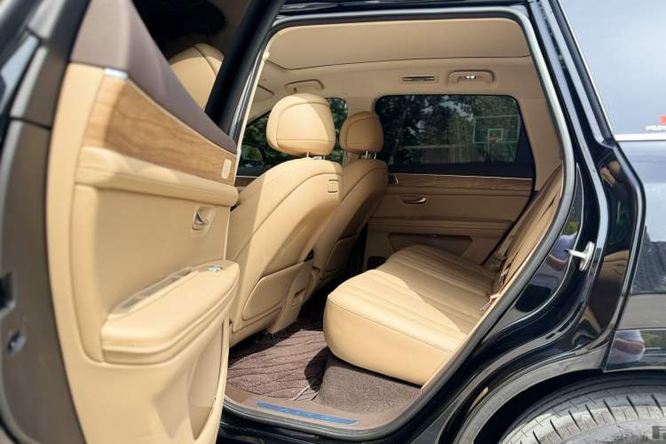 Used Hima AITO M7 2024 1.5T Intelligent Drive 4WD Ultra Version 5 Seats
