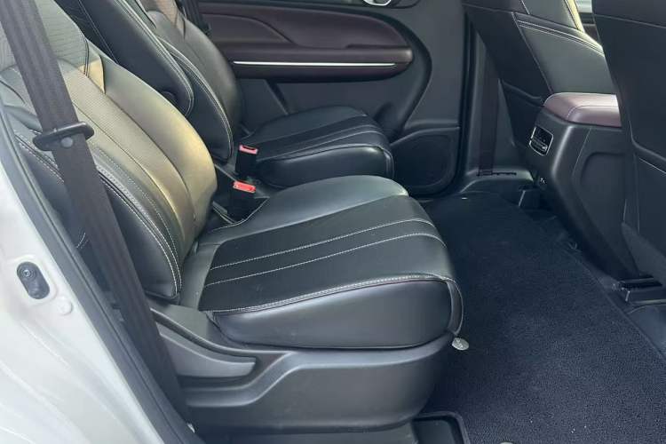 Used GAC Trumpchi M6 2023 PRO 270T DCT Luxury Edition Interior 3