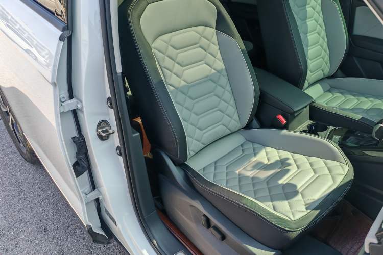 Used Volkswagen Tayron 2024 330TSI Two-Wheel Drive Luxury Plus Advanced Version
