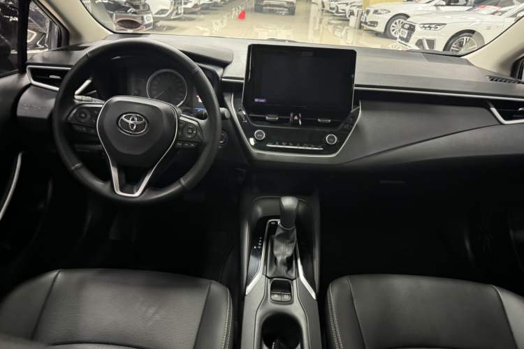 Used Toyota Corolla 2021 Dual-Motor 1.8L E-CVT Elite Edition Interior 1