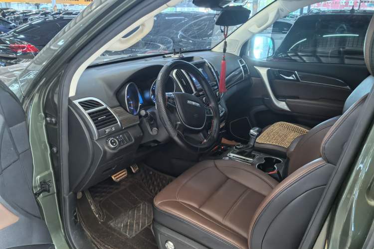 Used Haval H9 2016 2.0T Four-Wheel Drive Elite Version 7 Seats