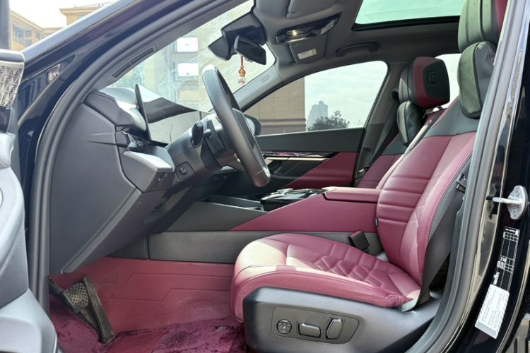 Used BMW 5 Series 2025 530Li Luxury Edition M Sport Package
