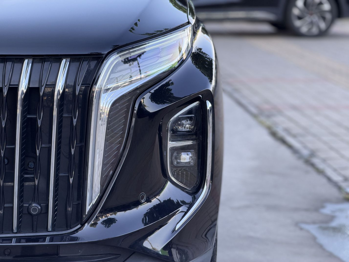 Hongqi HS7 PHEV 2024 2.0T PHEV Four-Wheel Drive Flagship Edition 6 Seats — снимка 16