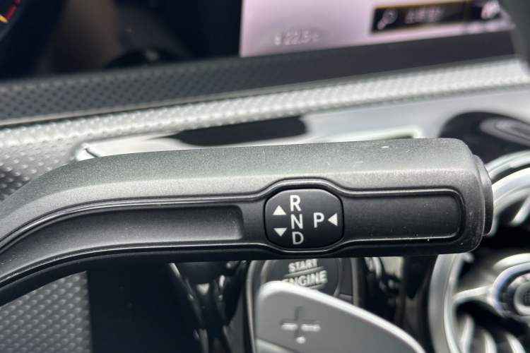 Used Mercedes-Benz A-Class 2022 Revised Version A 200 L Sport Sedan Fashionable Style Interior 14