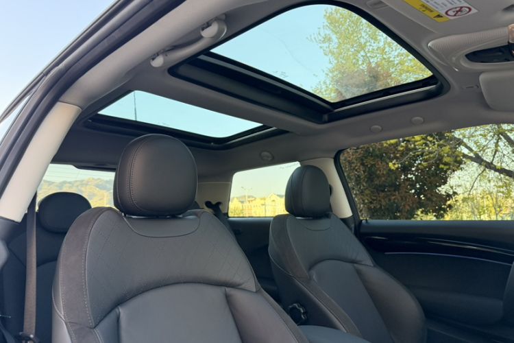 Used MINI 2022 1.5T COOPER Artist