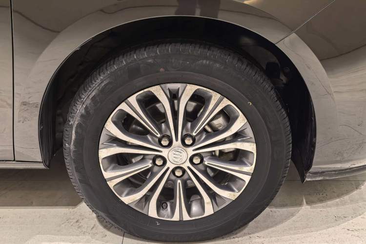 Used Buick GL8 2021 Land Cruiser Executive Class 652T Comfort Model
