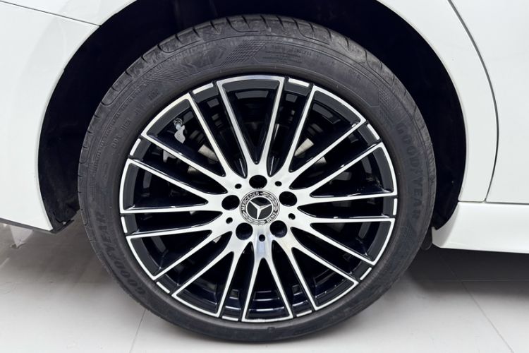 Used Mercedes-Benz C-Class 2024 Restyled C-Class 260 L Sport Edition Exterior 6