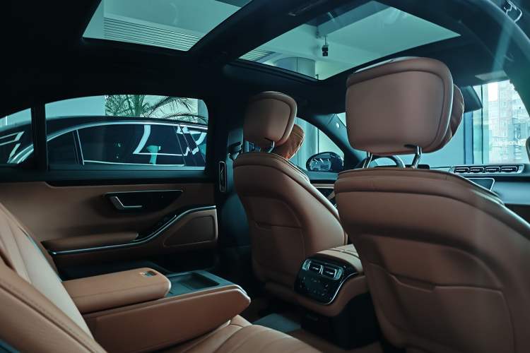 Used Mercedes-Benz S-Class 2024 Restyled S 400 L Business Version Interior 2