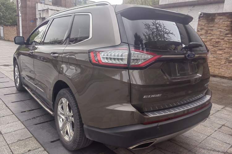 Used Ford Edge 2016 EcoBoost 245 Four-Wheel Drive Titanium Edition 7-Seater
