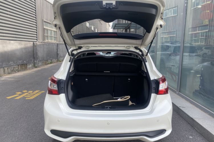 Used Nissan Tiida 2021 1.6L CVT Cool Edition