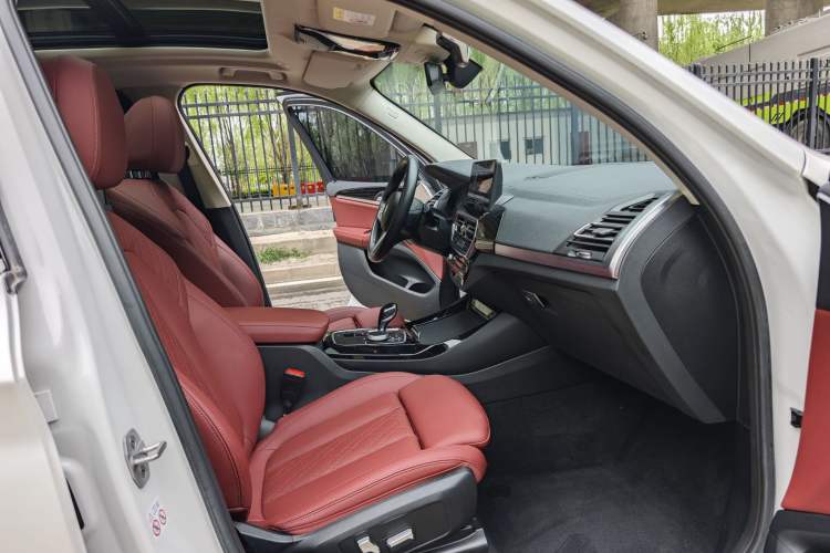 Used BMW X3 2022 Restyled xDrive25i M Sport Package Interior 10