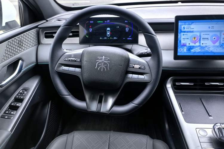 Used BYD Qin PLUS 2025 DM-i Smart Drive 55KM Leading Model
