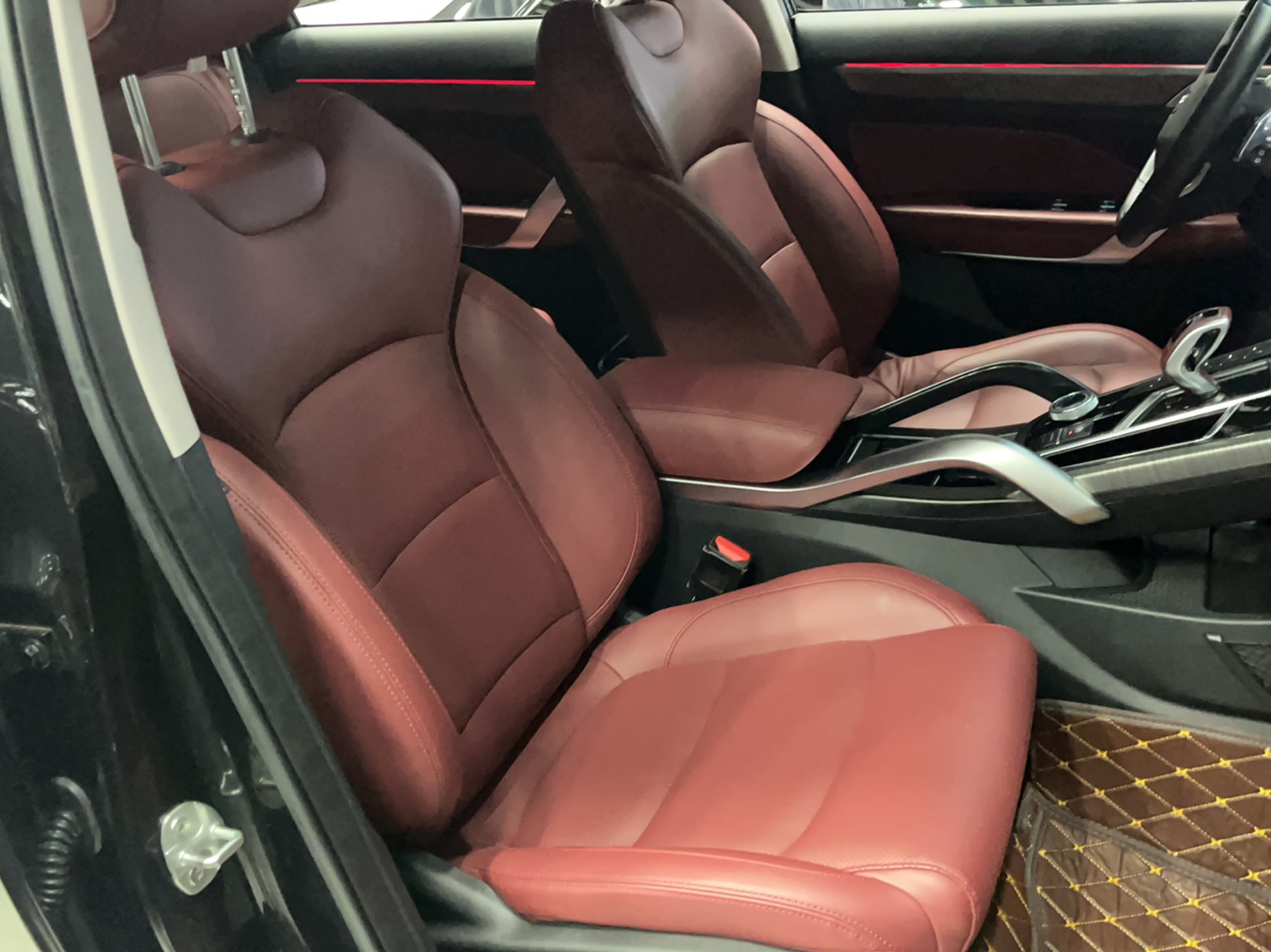 Geely Auto Emgrand X7 Sport 2022 Boyue X 1.8TD DCT ZhiZun Edition — снимка 13