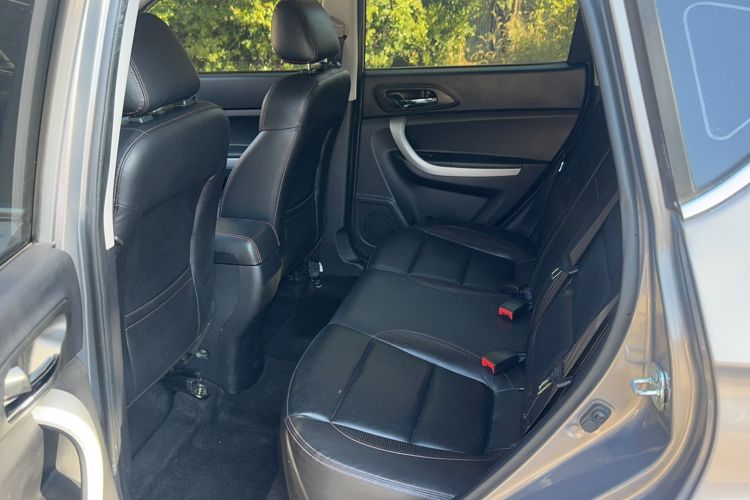 Used Changan CS35 2015 1.6L Automatic Luxury Model China IV Standard
