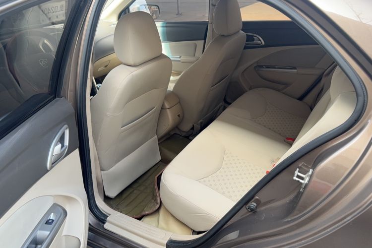 Used Baojun 630 2014 1.5L manual standard version