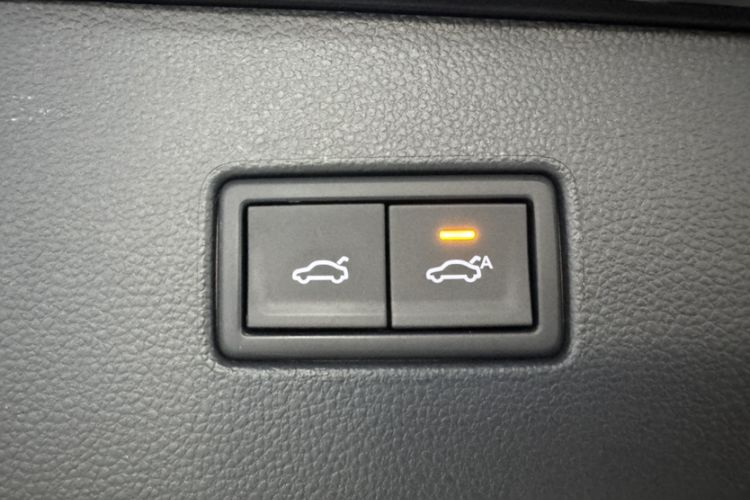 Used Volkswagen Tiguan L 2017 330TSI Automatic Two-Wheel Drive Flagship Edition Interior 2