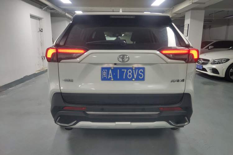 Used Toyota RAV4 2020 2.0L CVT Two-Wheel Drive Fashion PLUS Edition Exterior 3
