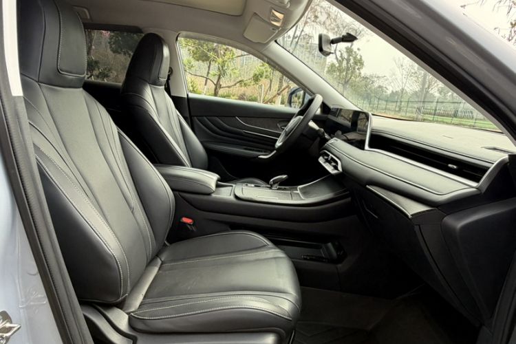 Used Venucia V 2021 260T Idol Edition