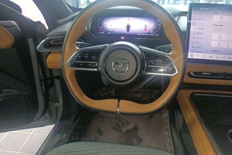 Used Mazda EZ-6 2024 Range-Extended 200 Luxury Edition
