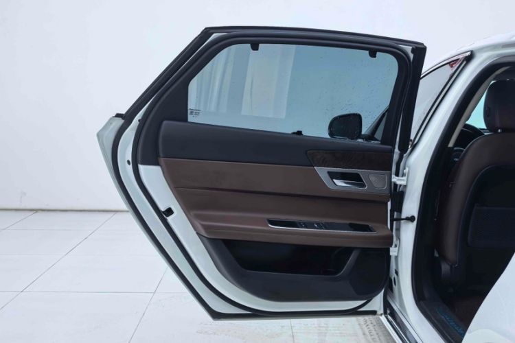 Used Jaguar XFL 2018 XFL 2.0T 250 PS Luxury Edition