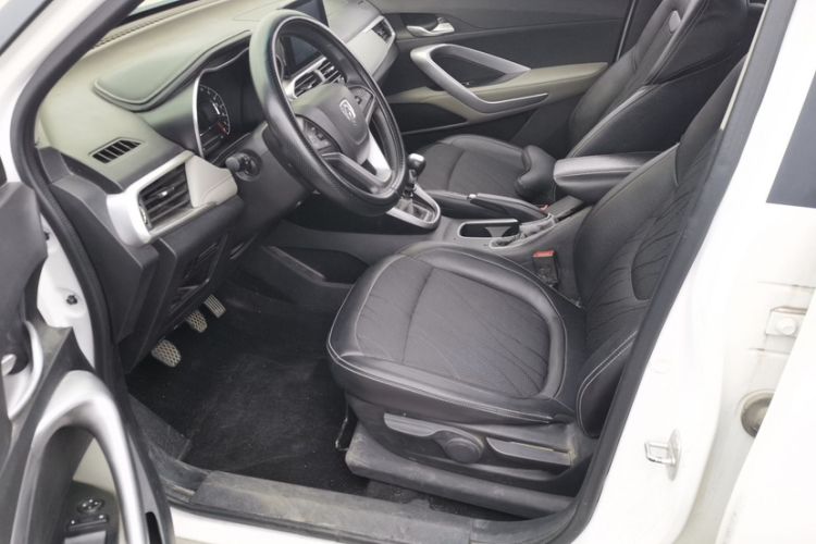 Used Baojun 510 2017 1.5L Manual Fashion Model
