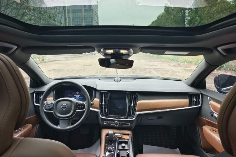 Used Volvo S90 2024 B5 Zhiyi Luxury Edition