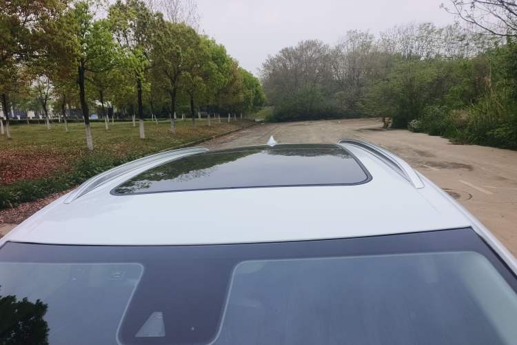 Used Buick Envision 2022 Encore S 552T Two-Wheel-Drive Luxury Model
